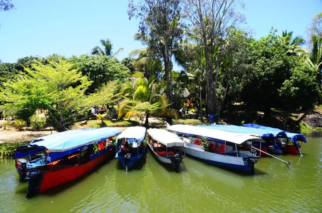 Takapala-Ambodisaina, Canal des Pangalanes, Office du tourisme de Toamasina, Tourisme Tamatave-min
