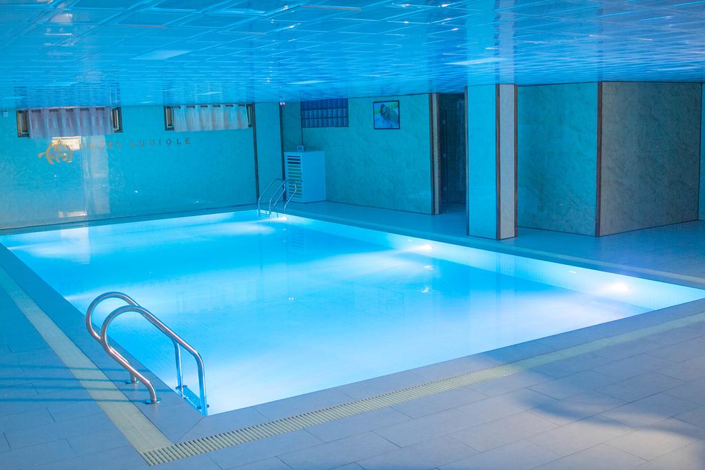 hotel-Luciole-piscine